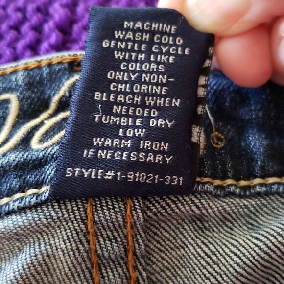 Vanity Distressed Blue Jeans 28" x 31" - Picture 7 of 7